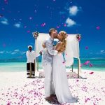Как организовать шикарную свадьбу на острове?